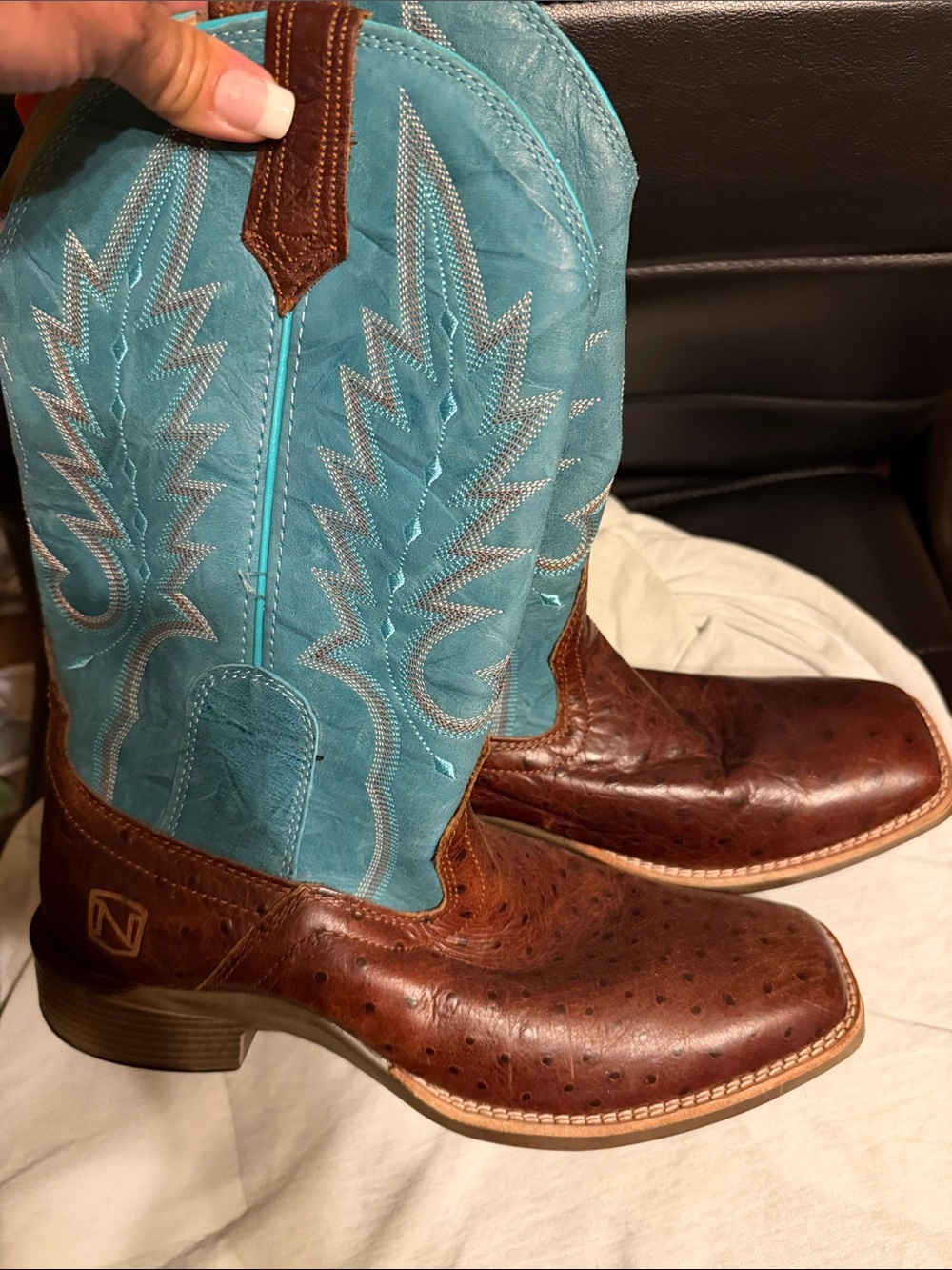 Noble Outfitters ostrich print & Turquoise Women’s Western Boot Size 11